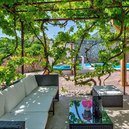 Feriehus In 39098 Drivenik